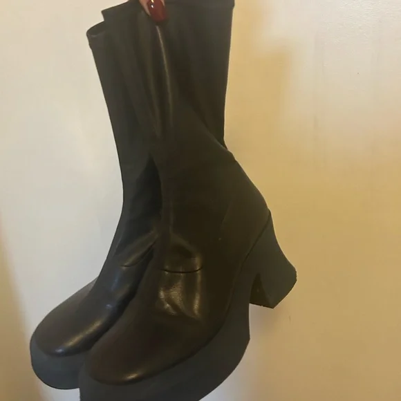 Miista Navy Heeled Boots - Picture 4 of 4